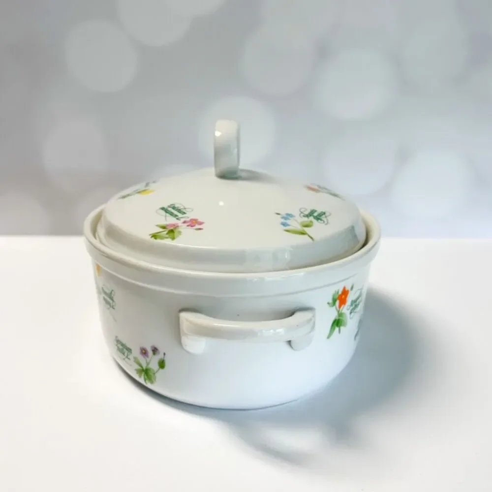 Anchor Hocking Floret 1.5 Qt Casserole Dish w Lid Vintage Glass Baking Dish